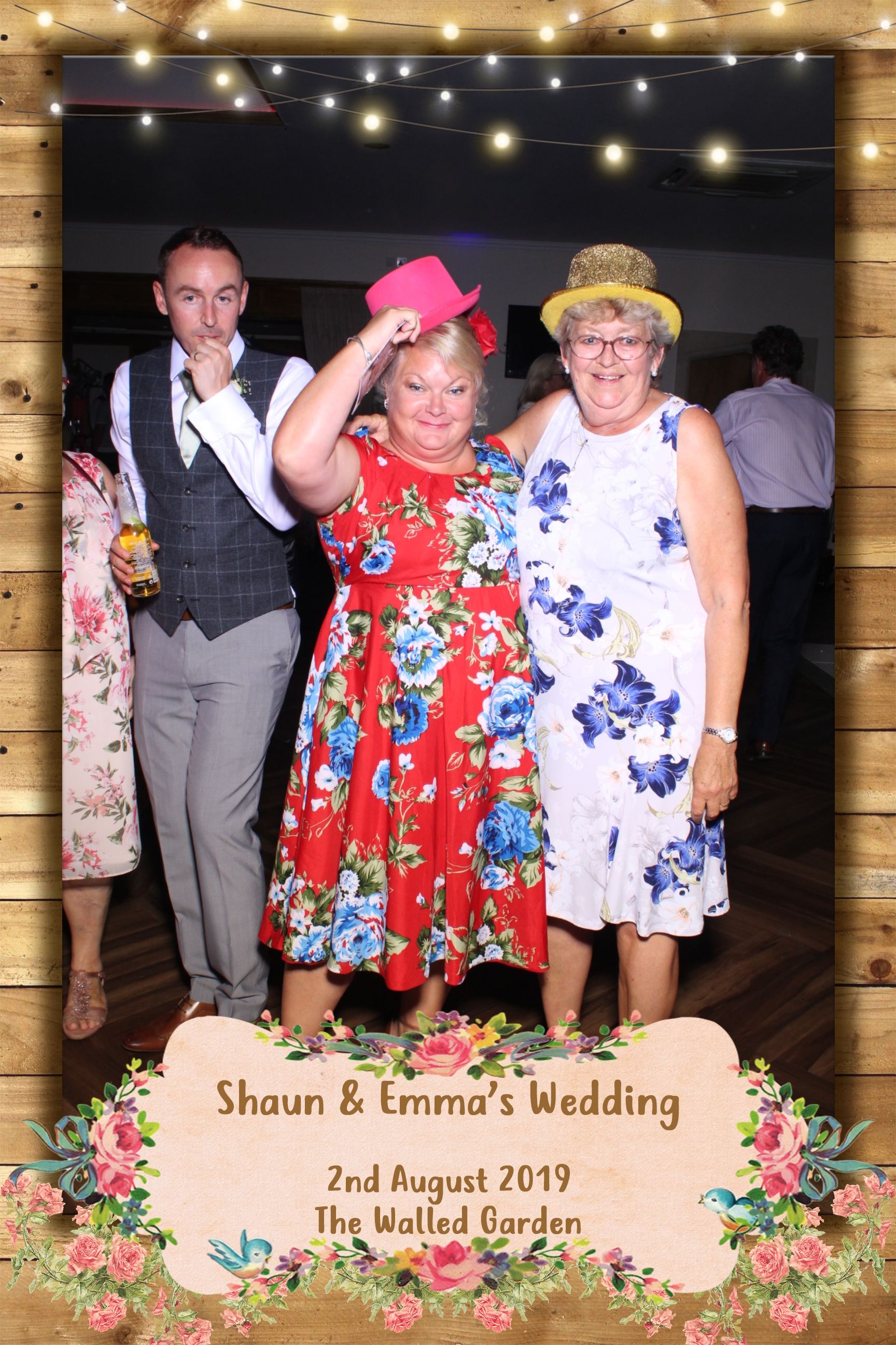 Shaun and Emma's Wedding | View more photos from the event at images.mobile-photo-booth.com/u/MobilePhotoBoothUK/Shaun-and-Emmas-Wedding
